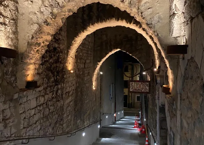 Lou Souleu 펜션 시스트롱